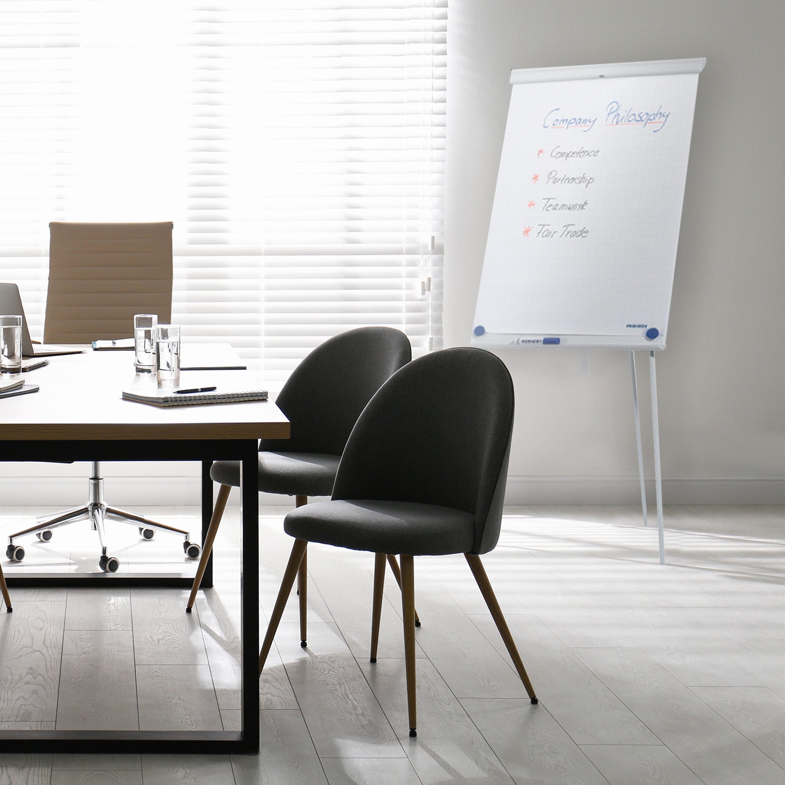 Franken Flipchart | U-Act! Line® Standard | Magnethaftend | Inkl. Ablageschale