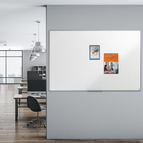 Nobo Whiteboard | Essence | Melamin-Oberfläche | Eloxierter Aluminiumrahmen